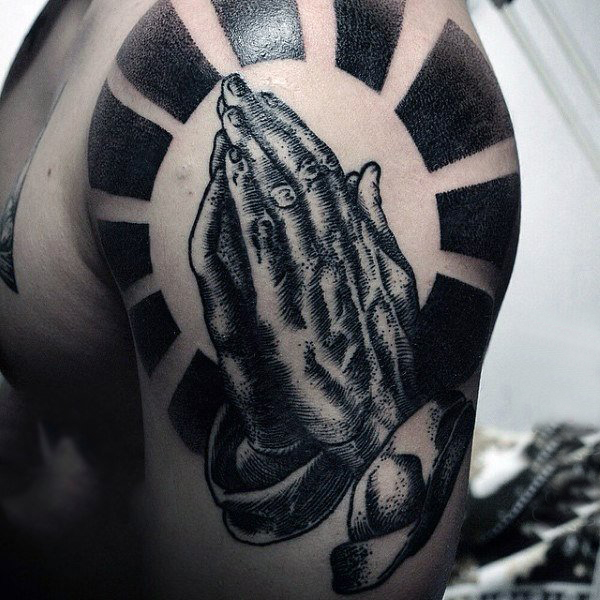 点击大图看下一张：祈祷之手纹身图   虔诚祈祷的祈祷之手纹身图案