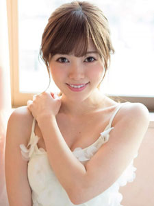 日本女星白石麻衣性感高清写真集