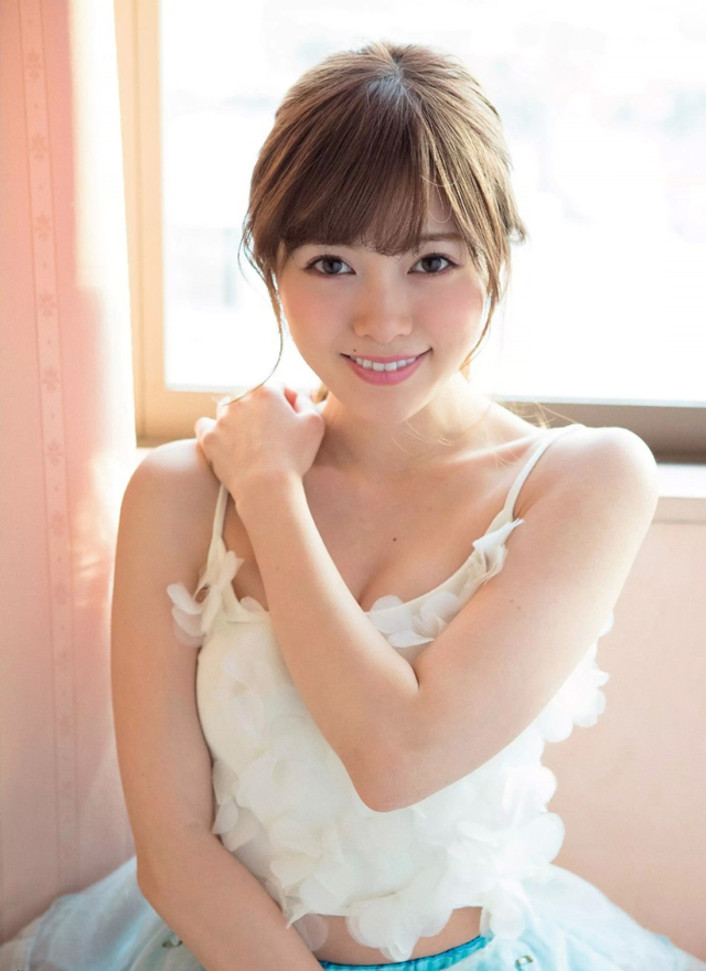 点击大图看下一张：日本女星白石麻衣性感高清写真集