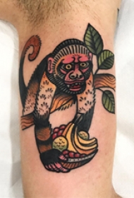 大臂纹身图 男生大臂上植物和猴子纹身图片