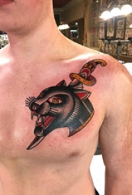 豹子头纹身  男生胸上豹子和匕首纹身图片