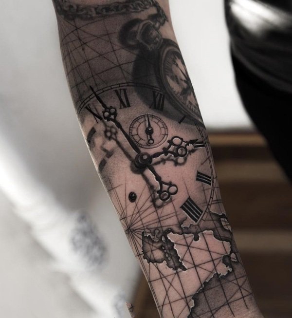 点击大图看下一张：时钟纹身  警醒时间的时钟怀表纹身图案