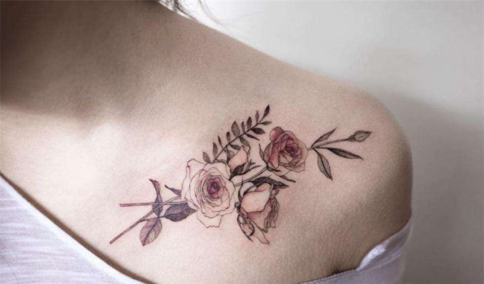 点击大图看下一张：纹身图案花朵   清新却靓丽多彩的花朵纹身图案