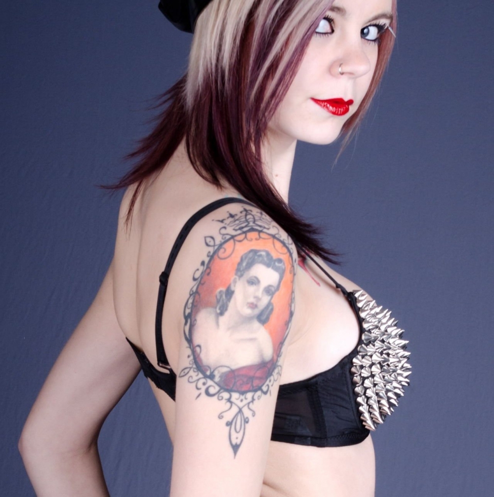 点击大图看下一张：女孩人物纹身图案  魅力十足的人物纹身图案