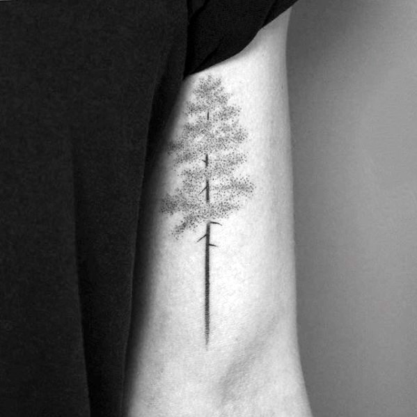 点击大图看下一张：手部树木纹身   一派生机的手部树木纹身图案