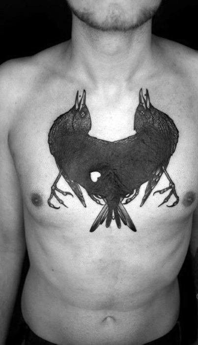 点击大图看下一张：乌鸦纹身图   色调灰暗的乌鸦纹身图案