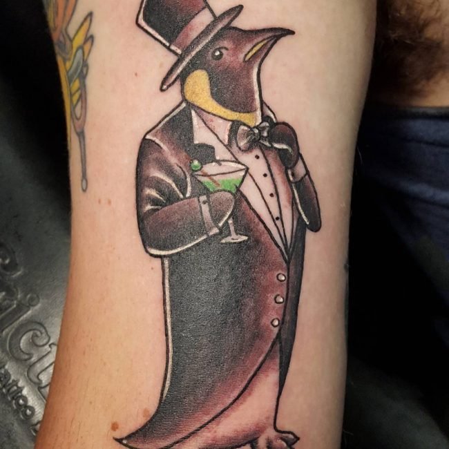 点击大图看下一张：小动物纹身  调皮可爱的企鹅纹身图案
