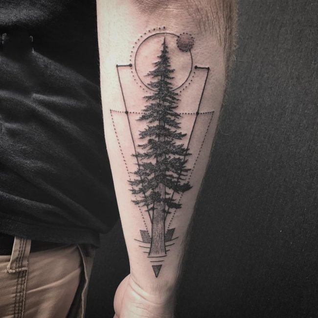 点击大图看下一张：纹身树枝  枝繁叶茂的树枝纹身图案