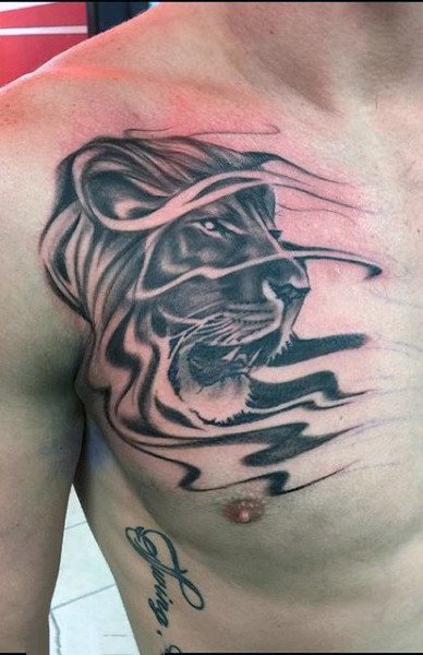 点击大图看下一张：狮子王纹身  霸气而又生动的狮子王纹身图案