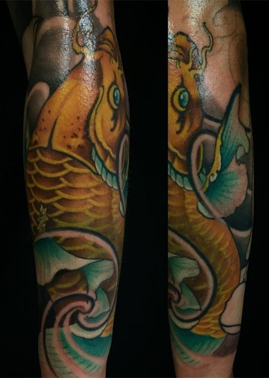 点击大图看下一张：纹身鲤鱼   活泼而又灵动的锦鲤纹身图案