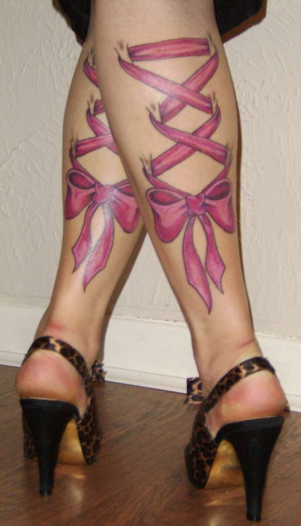 点击大图看下一张：蝴蝶结纹身图   少女心十足的蝴蝶结纹身图案
