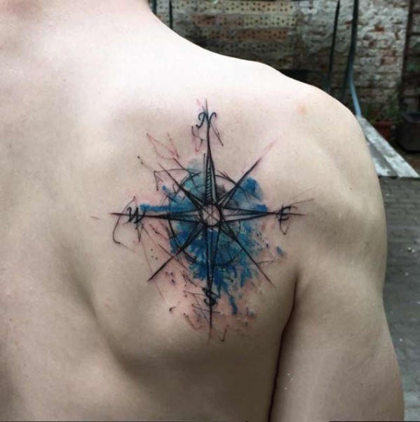 点击大图看下一张：纹身指南针   多款水彩泼墨的指南针纹身图案