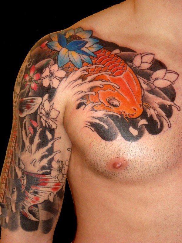 点击大图看下一张：纹身鲤鱼   悠然自得的鲤鱼纹身图案