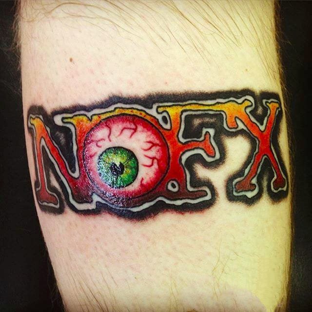 点击大图看下一张：明星纹身 彩色的美国Nofx乐队国际明星纹身人物和英文纹身图案