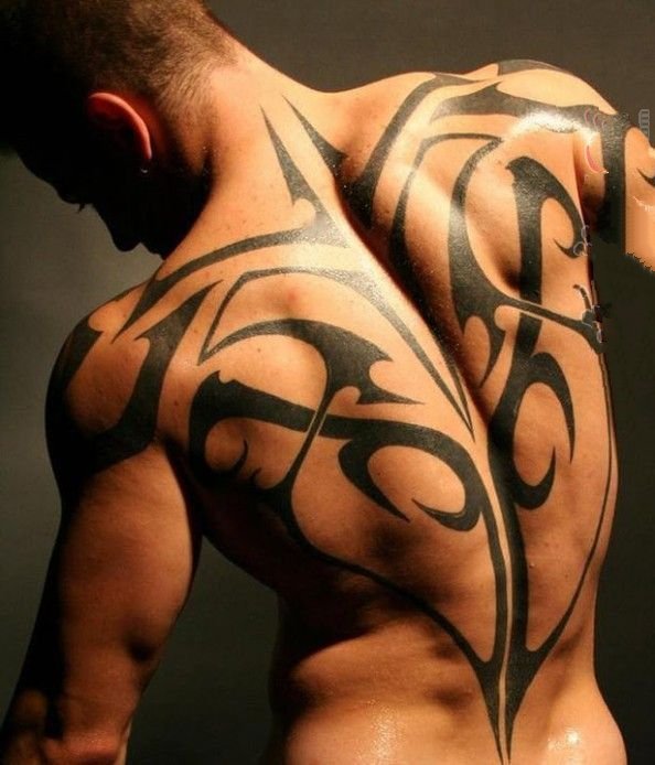 点击大图看下一张：欧美风男简约纹身 霸气的欧美风男简约纹身几何纹身图案