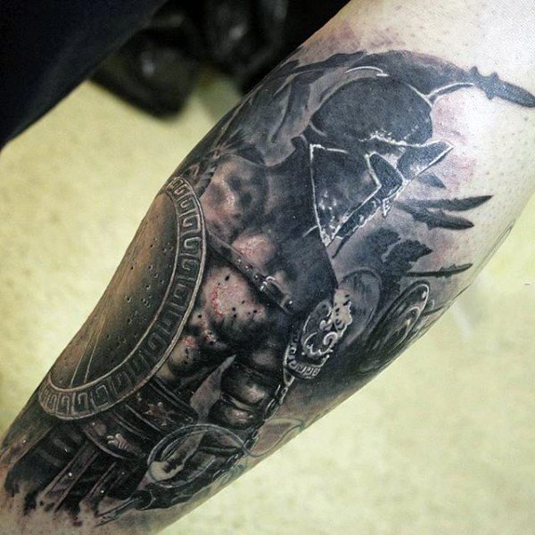 点击大图看下一张：铁血战士纹身   刚柔并济的铁血战士纹身图案