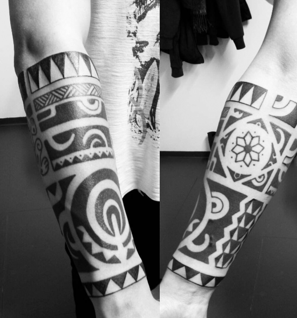 点击大图看下一张：部落纹身图案   多款黑色色调的部落图腾纹身图案