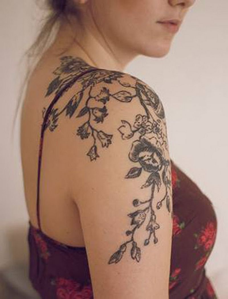 点击大图看下一张：肩部纹身图案   唯美而又个性的肩部纹身图案