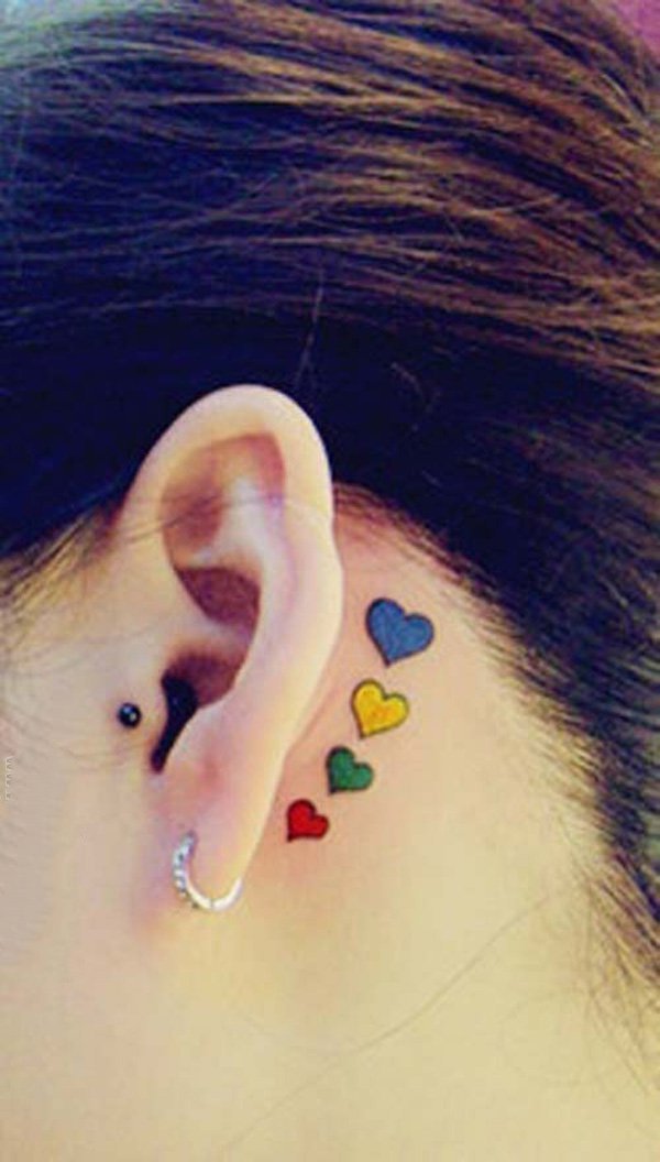 点击大图看下一张：纹身耳朵  极简创意的耳朵小纹身图案