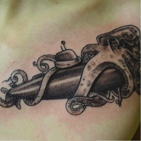 点击大图看下一张：创意纹身  神秘的潜艇纹身图案