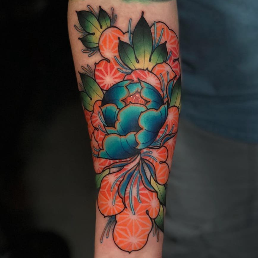 点击大图看下一张：花朵纹身图案   多款彩绘纹身和素描纹身的花朵纹身图案