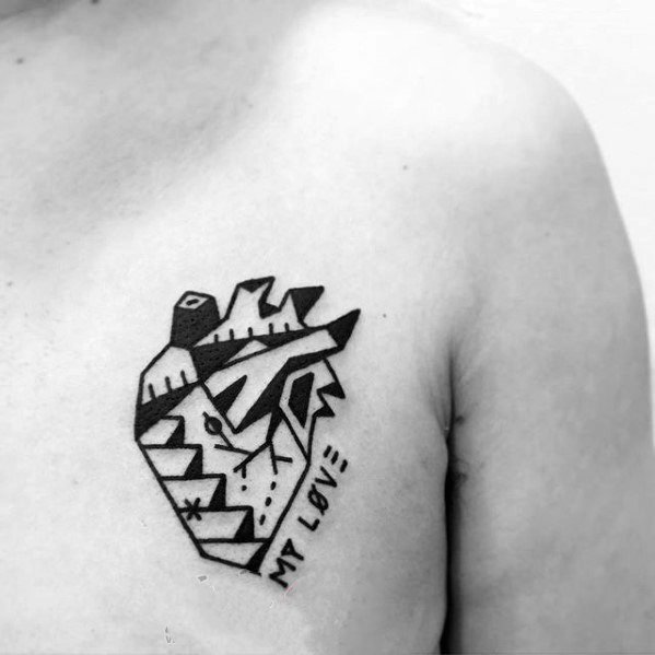 点击大图看下一张：纹身图案胸部男   多款黑色的男生胸部纹身图案