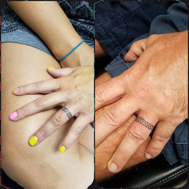 点击大图看下一张：情侣纹身戒指   代表着承诺的情侣戒指纹身图案