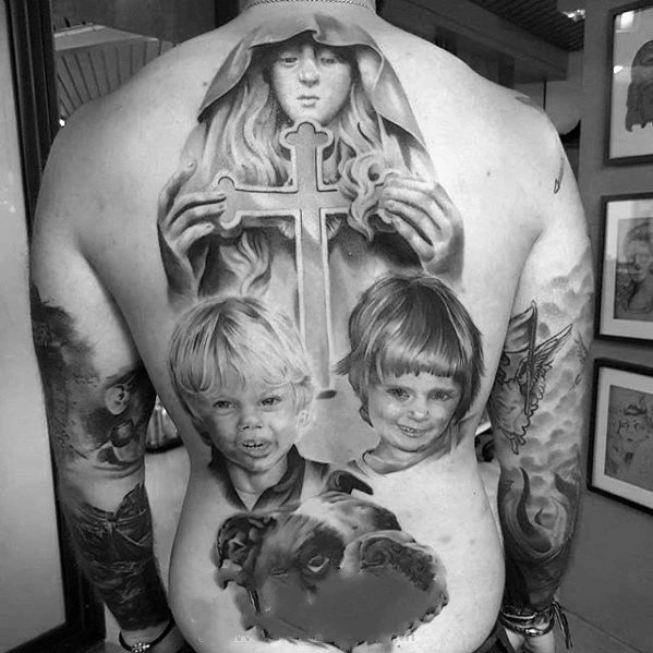 点击大图看下一张：纹身人物图片  精神焕发的人物纹身图案
