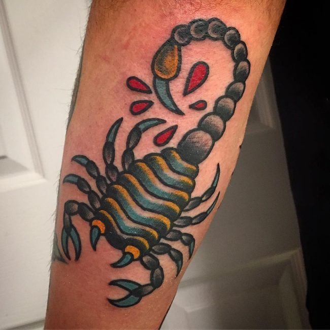 点击大图看下一张：蝎子图片纹身   气势十足的蝎子纹身图案