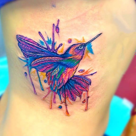 点击大图看下一张：飞鸟纹身图案 漂亮的羽毛飞鸟纹身动物蜂鸟彩绘纹身图案