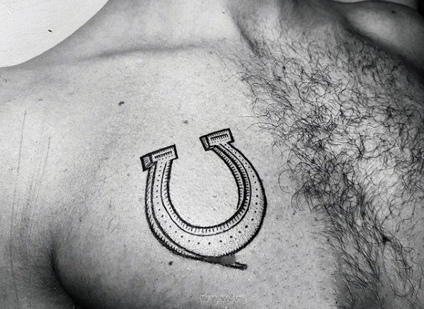 点击大图看下一张：纹身图案胸部男   简单而又别致的男生胸部纹身图案