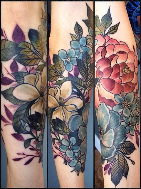 点击大图看下一张：纹身图案花朵  唯美而又靓丽的花朵纹身图案