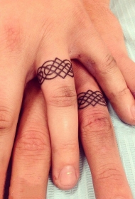 手指纹身戒指   爱意十足的戒指纹身图案