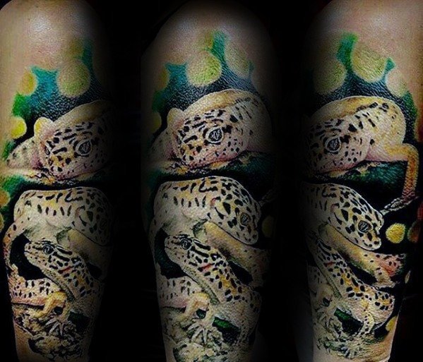 点击大图看下一张：蜥蜴纹身_一组9张关于壁虎蜥蜴的纹身图案作品图片