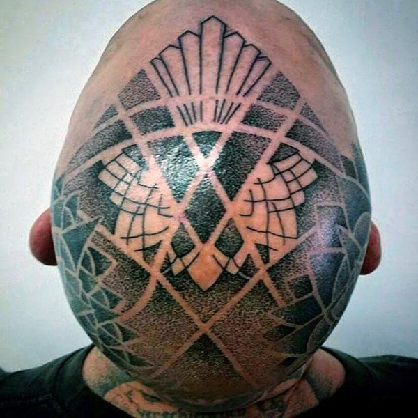 点击大图看下一张：男性头部纹身_10张个性的男士头部纹身图案作品欣赏