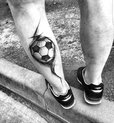 点击大图看下一张：足球纹身-多款关于足球热血沸腾的黑色纹身图片