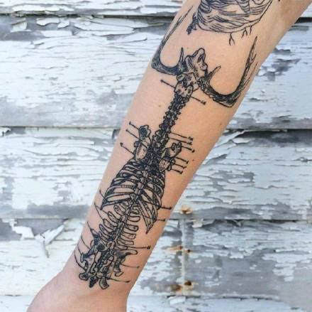 点击大图看下一张：动物纹身-美国纹身艺术家Pony Reinhardt的作品兔子纹身图片
