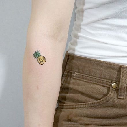 点击大图看下一张：小清新纹身-在夏天露出自己可爱的小清新纹身图案