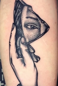 欧美肖像纹身    手臂上大腿上黑白灰人物纹身的欧美肖像纹身图案