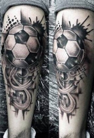 足球纹身作品_15张优秀的关于足球纹身图案图片欣赏