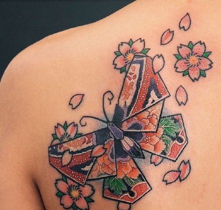 点击大图看下一张：日式折纸纹身--9张彩色日式风格折纸纹身图案欣赏
