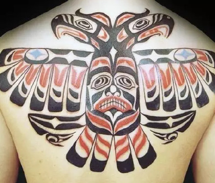 点击大图看下一张：印第安传统文化之雷鸟图腾纹身图案