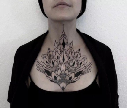 点击大图看下一张：梵花纹身图--9张黑灰点刺梵花纹身图案作品欣赏