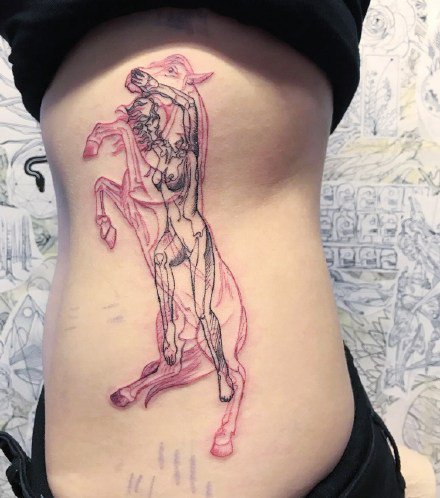 点击大图看下一张：创意人兽合一线条纹身--加拿大纹身艺术家 Pablo Puentes​纹身图案作品