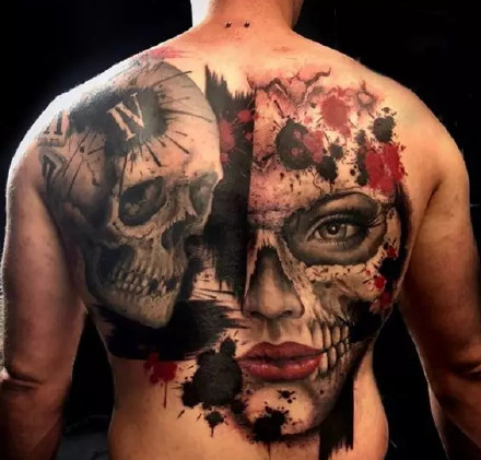 点击大图看下一张：满背纹身图--一组霸气的男性精品大满背纹身作品图案