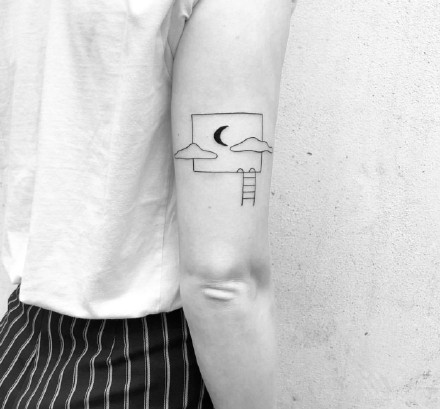 点击大图看下一张：超简约线条纹身--一组创意女生手臂上的简约线条纹身图案