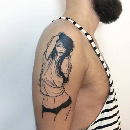 点击大图看下一张：创意女郎的黑色纹身图案作品