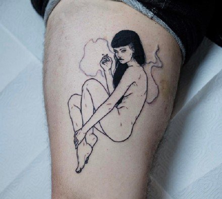 点击大图看下一张：创意女郎的黑色纹身图案作品