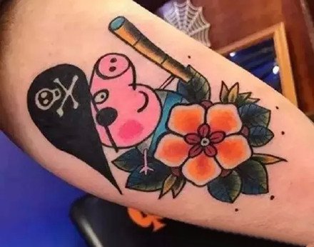 点击大图看下一张：9张社会人专属的彩色可爱小猪佩奇纹身作品图案