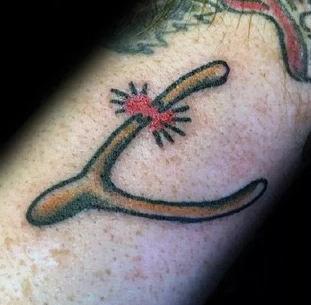 点击大图看下一张：叉骨（Wishbone）纹身——希望与好运的个性符号叉骨纹身图案